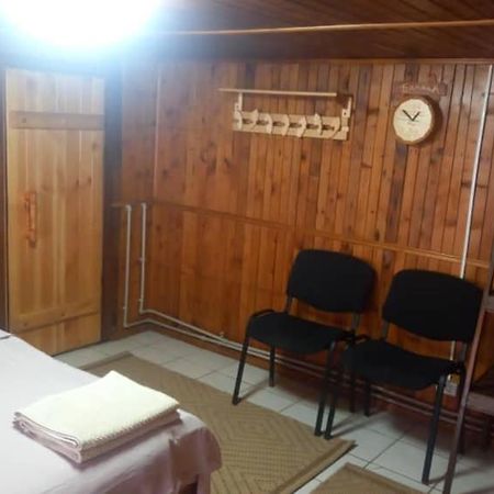 Prime Time Guest House Kant Exterior foto