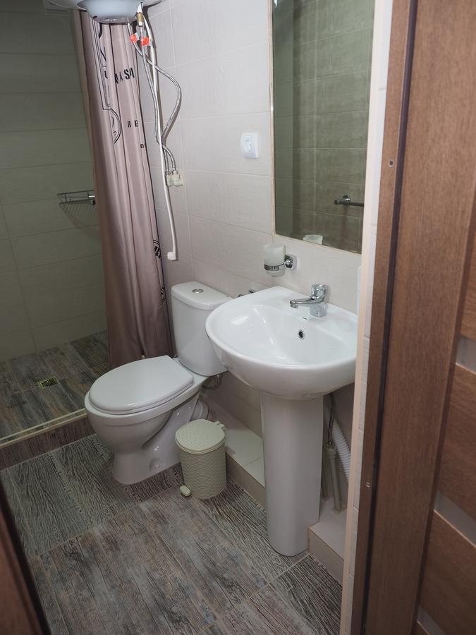 Prime Time Guest House Kant Exterior foto