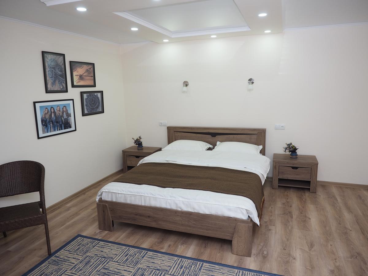 Prime Time Guest House Kant Exterior foto