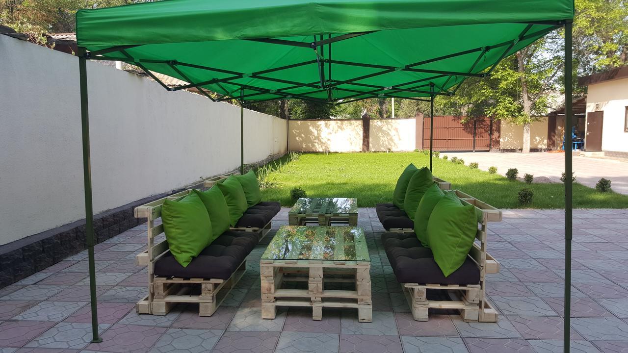 Prime Time Guest House Kant Exterior foto