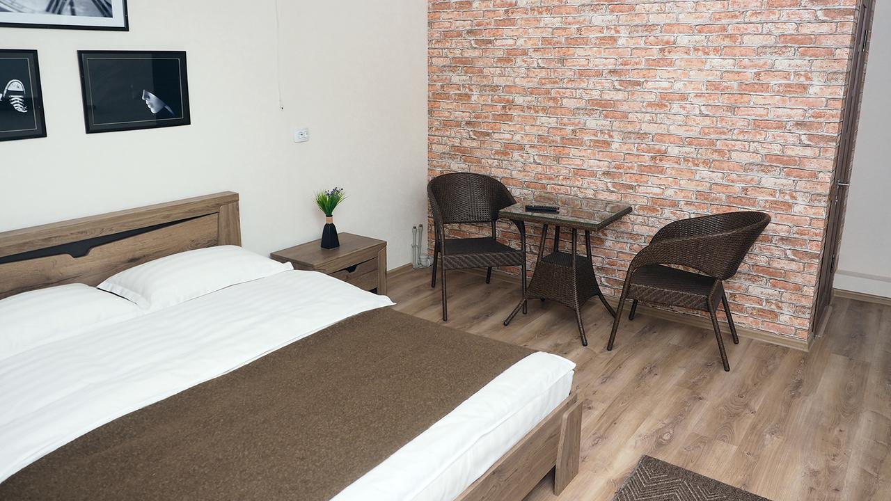 Prime Time Guest House Kant Exterior foto